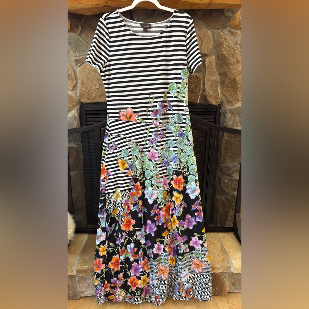 Striped Floral Maxi Dress - Picture 3 of 8